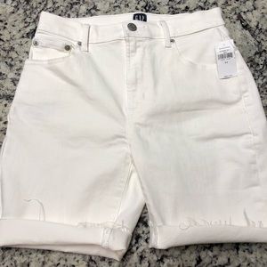 New Gap shorts in size 24R
